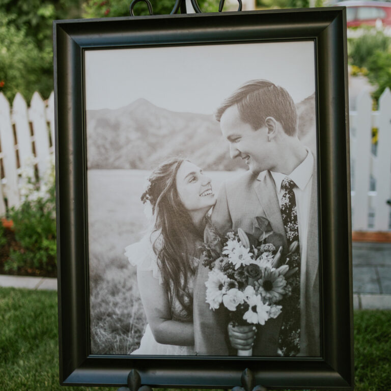 easel wedding how to